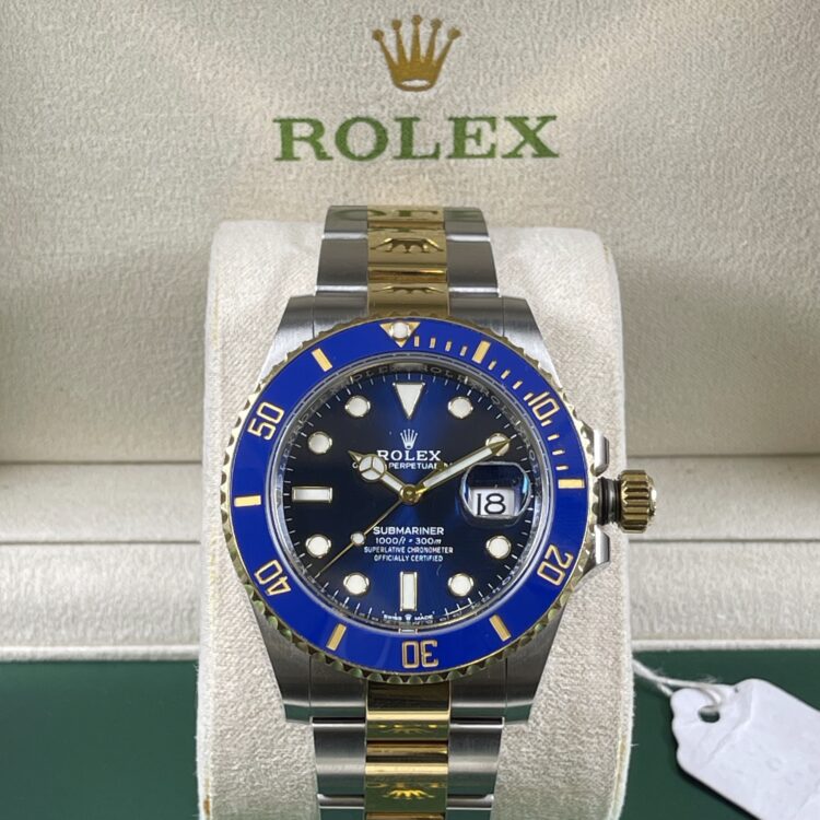 LIVEDRAW#40 WIN LUXURY ROLEX OYSTER PERPETUAL SUBMARINER DATE 41MM WATCH YELLOW ROLESOR BLUE CERACHROM BEZEL (GOLD JEWELLERY) (£13,000 CASH ALTERNATIVE) - Image 6
