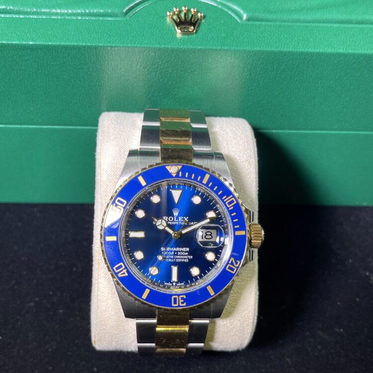 LIVEDRAW#40 WIN LUXURY ROLEX OYSTER PERPETUAL SUBMARINER DATE 41MM WATCH YELLOW ROLESOR BLUE CERACHROM BEZEL (GOLD JEWELLERY) (£13,000 CASH ALTERNATIVE) - Image 8